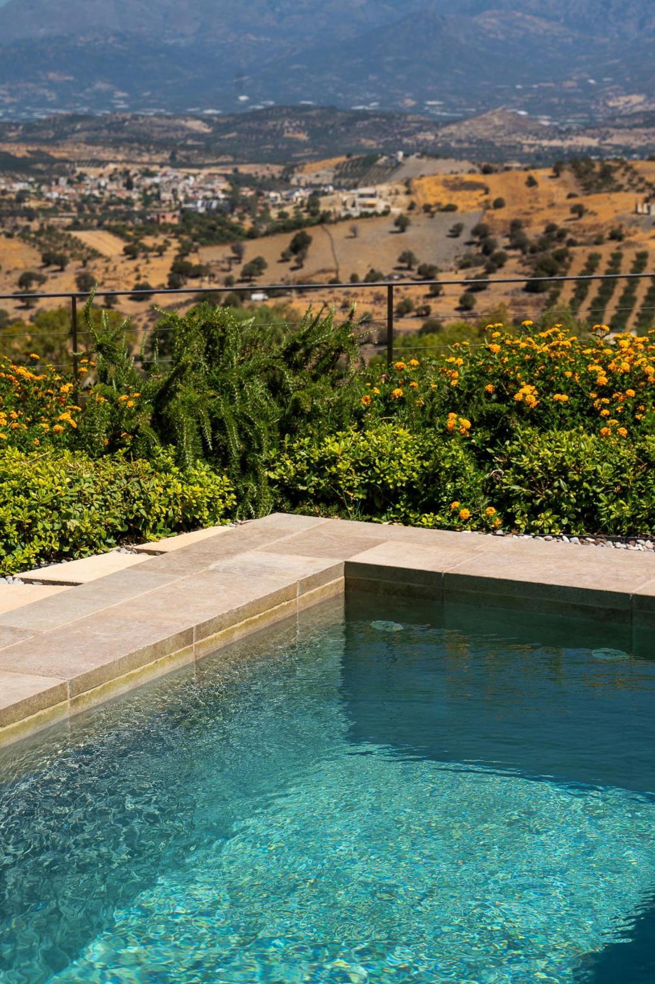 Askianos Luxury - An Oasis Of Harmony & Elegance Listaros